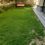 2 Bedroom Apartment With Big Garden Near Auc